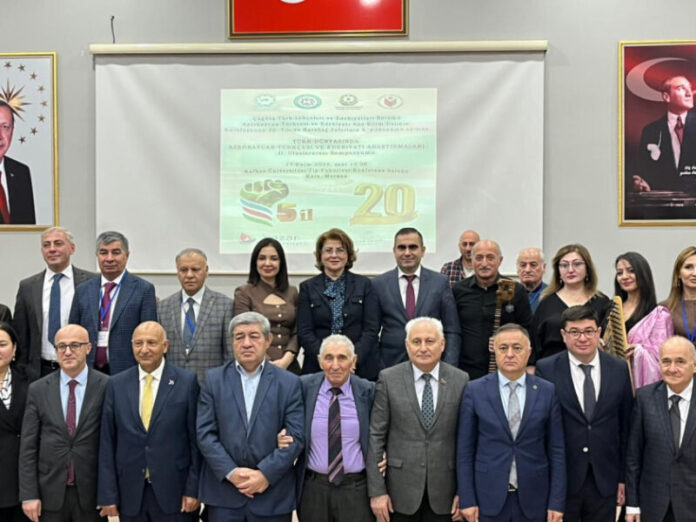 Qars şəhərində fəaliyyət göstərən Qafqaz Universitetində Müasir Türk Ləhcələri və Ədəbiyyatı bölməsinin Azərbaycan türkcəsi və ədəbiyyatı ixtisasının 20 illik yubileyinə həsr olunan elmi simpozium