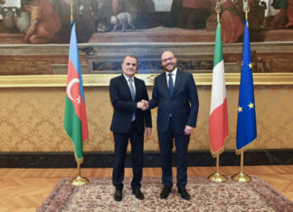 Azərbaycanla İtaliya arasında əməkdaşlıq məsələləri müzakirə olunub Xarici işlər naziri Ceyhun Bayramov İtaliyaya rəsmi səfəri çərçivəsində İtaliya Respublikası Parlamentinin Deputatlar Palatasının sədri Lorenzo Fontana ilə görüşüb