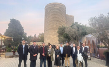 Bakıda “Sülh Körpüsü” Təşəbbüsünün növbəti görüşü keçirilib Noyabrın 21-22-də “Sülh Körpüsü” Təşəbbüsü çərçivəsində Ermənistan vətəndaş cəmiyyəti nümayəndələrindən ibarət qrupun Azərbaycana səfəri baş tutub