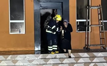 Yasamalda yaşayış binasında yanğın söndürülüb, üç nəfər tüstüdən boğularaq ölüb Yasamalda yaşayış binasında yanğın