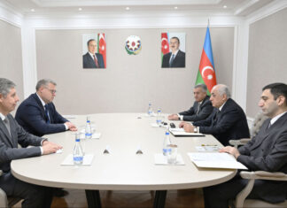 Baş nazir Əli Əsədov Rusiyanın Həştərxan vilayətinin qubernatoru ilə görüşüb Dekabrın 16-da Azərbaycan Respublikasının Baş naziri Əli Əsədov ölkəmizdə səfərdə olan Rusiya Federasiyasının Həştərxan vilayətinin qubernatoru İqor Babuşkinlə görüşüb