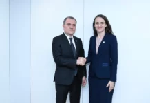 Ceyhun Bayramov Vyanada rumıniyalı həmkarı ilə görüşüb Azərbaycanın xarici işlər naziri Ceyhun Bayramov Vyanada keçirilən ATƏT Nazirlər Şurasının iclası çərçivəsində Rumıniyanın xarici işlər naziri Oana-Silvia Toiu ilə görüşüb