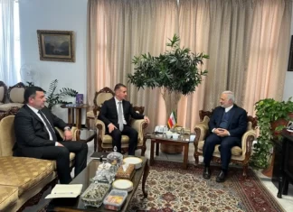 Azərbaycan və İran arasında ikitərəfli məsələlər müzakirə olunub Azərbaycan Respublikasının İrandakı səfiri Əli Əlizadə İranın xarici işlər nazirinin müavini Vahid Cəlalzadə, nazirliyin Protokol İdarəsinin baş direktoru Əli Əkbər Nəzəri və Avrasiya İdarəsinin baş direktoru Mənuçehr Muradi ilə görüşüb, ölkəmizin Təbrizdəki yeni baş konsulu Taleh Zöhrabovu onlara təqdim edib