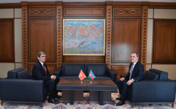 Azərbaycan–Monteneqro münasibətlərinin mövcud vəziyyəti və perspektivləri müzakirə edilib Azərbaycanın xarici işlər naziri Ceyhun Bayramov ölkəmizə səfəri çərçivəsində Monteneqronun Baş nazirinin müavini, xarici işlər naziri Ervin İbrahimoviç ilə görüşüb