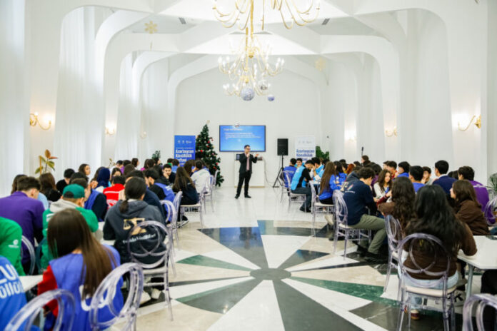 “Azərbaycan Könüllülərinin Həmrəylik Düşərgəsi” uğurla başa çatıb