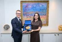 Leyla Əliyeva ÜST-nin Avropa üzrə Regional Ofisinin xüsusi nümayəndəsi ilə görüşüb Dekabrın 18-də Heydər Əliyev Fondunun vitse-prezidenti, IDEA İctimai Birliyinin təsisçisi və rəhbəri Leyla Əliyeva Ümumdünya Səhiyyə Təşkilatının (ÜST) Avropa üzrə Regional Ofisinin İqlim və Sağlamlıq üzrə xüsusi nümayəndəsi Robb Butler ilə görüşüb