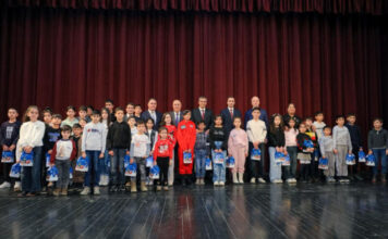 Naxçıvanda sosial qayğıya ehtiyacı olan uşaqlar üçün bayram tədbiri təşkil edilib Naxçıvanda sosial qayğıya ehtiyacı olan uşaqlar üçün bayram tədbiri təşkil edilib