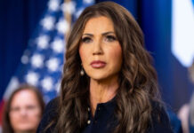 ABŞ-dan 2 milyon insan deportasiya olunub ABŞ Daxili təhlükəsizlik üzrə katib Kristi Noem