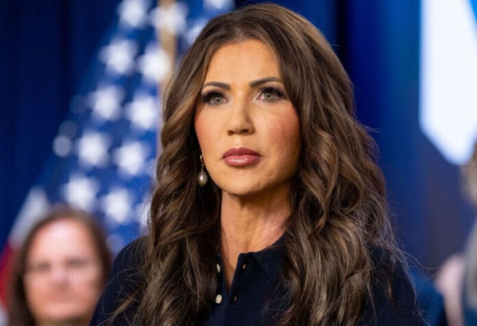 ABŞ Daxili təhlükəsizlik üzrə katib Kristi Noem ABŞ Daxili təhlükəsizlik üzrə katib Kristi Noem