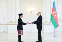 Prezident İlham Əliyev İndoneziyanın Azərbaycanda yeni təyin olunmuş səfirinin etimadnaməsini qəbul edib Azərbaycan Respublikasının Prezidenti İlham Əliyev yanvarın 30-da İndoneziya Respublikasının ölkəmizdə yeni təyin olunmuş fövqəladə və səlahiyyətli səfiri Berlian Helmini qəbul edib