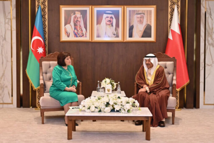 Milli Məclisin sədri Sahibə Qafarova Bəhreyn Krallığına rəsmi səfəri çərçivəsində yanvarın 25-də bu ölkənin Şura Məclisinin sədri Əli bin Saleh Al Salehlə görüşüb