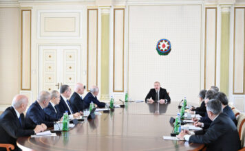 Bakı şəhəri və Abşeron yarımadasında su təchizatı, tullantı və yağış suları sistemlərinin təkmilləşdirilməsinə dair Dövlət Proqramına həsr olunan müşavirə keçirilib Bakı şəhəri və Abşeron yarımadasında su təchizatı, tullantı və yağış suları sistemlərinin təkmilləşdirilməsinə dair Dövlət Proqramına həsr olunan müşavirə