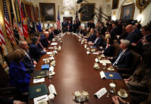 Tramp şatdaunun qarşısını almaq üçün razılaşmaya yaxın olduqlarını açıqlayıb ABŞ Prezidenti Donald Tramp