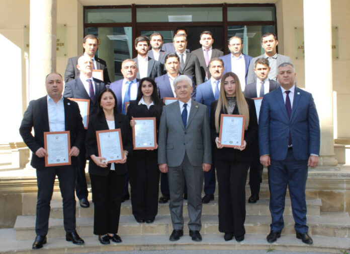 Auditorların andiçmə mərasimi keçirilib Auditorların andiçmə mərasimi keçirilib