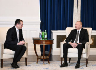 Prezident İlham Əliyev Vaşinqtonda Amerika İsrail İctimai Əlaqələr Komitəsinin icraçı direktoru və digər rəhbər heyəti ilə görüşüb Amerika İsrail İctimai Əlaqələr Komitəsinin (AIPAC) icraçı direktoru Elliot Brandt və Azərbaycan Respublikasının Prezidenti İlham Əliyev