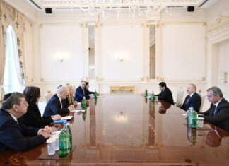 Prezident İlham Əliyev ABŞ-ın Əsas Amerika Yəhudi Təşkilatlarının Prezidentləri Konfransının nümayəndə heyətini qəbul edib Azərbaycan Respublikasının Prezidenti İlham Əliyev fevralın 9-da ABŞ-ın Əsas Amerika Yəhudi Təşkilatlarının Prezidentləri Konfransının sədri Betsi Berns Kornun rəhbərlik etdiyi nümayəndə heyətini qəbul edib