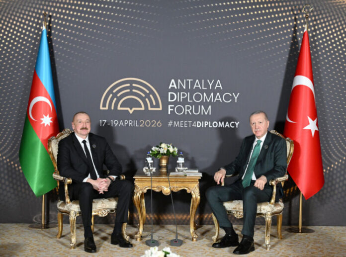 Azərbaycan Respublikasının Prezidenti İlham Əliyevlə Türkiyə Respublikasının Prezidenti Rəcəb Tayyib Ərdoğanın görüşü