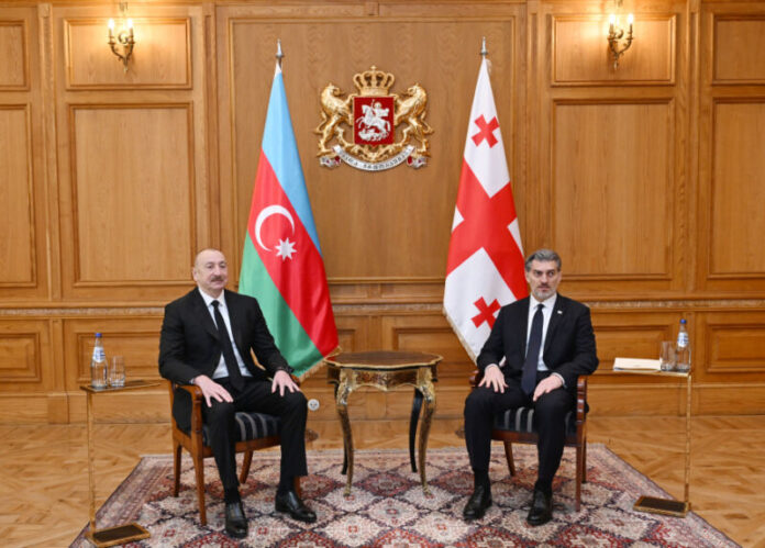 Azərbaycan Respublikasının Prezidenti İlham Əliyevin Gürcüstanın Prezidenti Mixeil Kavelaşvili ilə təkbətək görüş Azərbaycan Respublikasının Prezidenti İlham Əliyevin Gürcüstanın Prezidenti Mixeil Kavelaşvili ilə təkbətək görüş