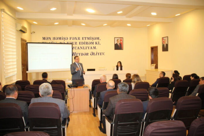 Dövlət İmtahan Mərkəzi Qazaxda dövlət qulluqçuları üçün təlimlərə başlayıb Dövlət İmtahan Mərkəzi Qazaxda dövlət qulluqçuları üçün təlimlərə başlayıb