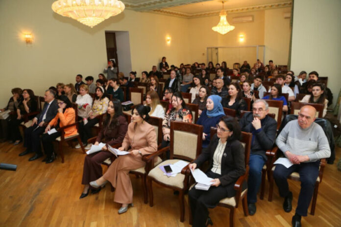 Üzeyir Hacıbəyli irsi elmi-praktiki konfransda müzakirə olundu Üzeyir Hacıbəyli irsi elmi-praktiki konfransda müzakirə olundu