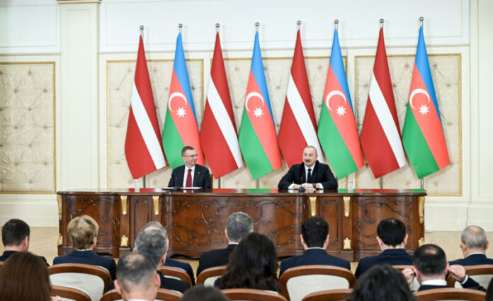 Azərbaycan Prezidenti İlham Əliyev və Latviya Prezidenti Edqars Rinkeviçs mətbuata bəyanatlarla çıxış ediblər