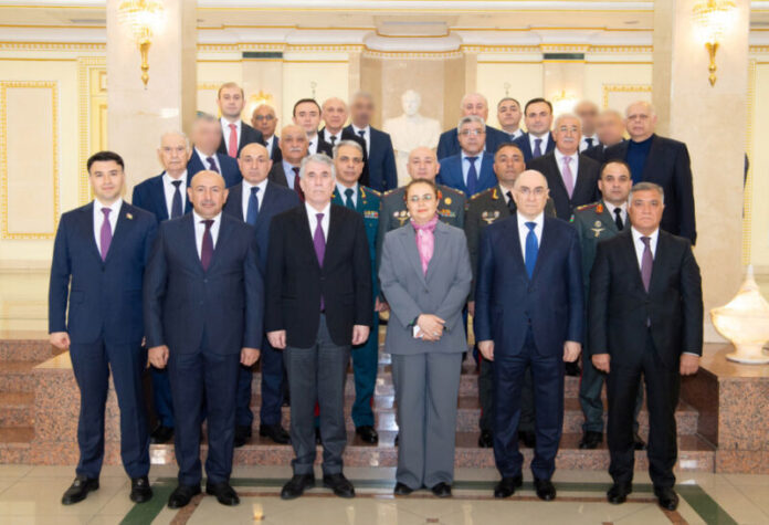 DTX-də Ümummilli Lider Heydər Əliyevin anadan olmasının 103-cü ildönümünə həsr olunmuş elmi-praktiki konfrans keçirilib DTX-də Ümummilli Lider Heydər Əliyevin anadan olmasının 103-cü ildönümünə həsr olunmuş elmi-praktiki konfrans keçirilib
