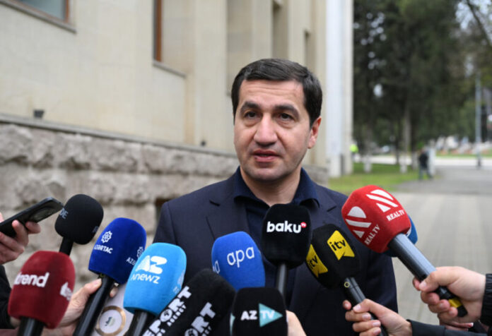 Prezidentin köməkçisi – Prezident Administrasiyasının Xarici siyasət məsələləri şöbəsinin müdiri Hikmət Hacıyev Prezidentin köməkçisi – Prezident Administrasiyasının Xarici siyasət məsələləri şöbəsinin müdiri Hikmət Hacıyev