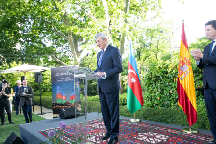 Azərbaycan Respublikasının Müstəqillik Günü Madriddə təntənəli şəkildə qeyd olunub Azərbaycan Respublikasının Müstəqillik Günü Madriddə təntənəli şəkildə qeyd olunub