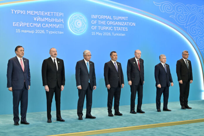 Prezident İlham Əliyev Türküstanda TDT-nin qeyri-rəsmi Zirvə görüşündə iştirak edib