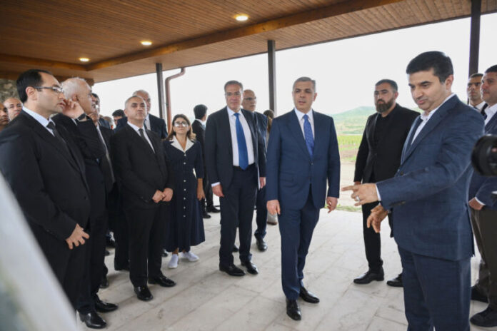 Xocalıda salınmış intensiv bağçılıq təsərrüfatları ilə tanışlıq Xocalıda salınmış intensiv bağçılıq təsərrüfatları ilə tanışlıq