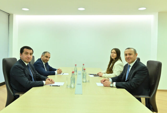 Azərbaycan Respublikası Prezidentinin köməkçisi Hikmət Hacıyev ilə Ermənistan Respublikasının Təhlükəsizlik Şurasının katibi Armen Qriqoryan Azərbaycan Respublikası Prezidentinin köməkçisi Hikmət Hacıyev ilə Ermənistan Respublikasının Təhlükəsizlik Şurasının katibi Armen Qriqoryan