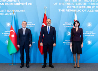 Azərbaycan, Türkiyə və Gürcüstan xarici işlər nazirləri İstanbulda görüşüblər Azərbaycan, Türkiyə və Gürcüstan xarici işlər nazirləri İstanbulda görüşüblər