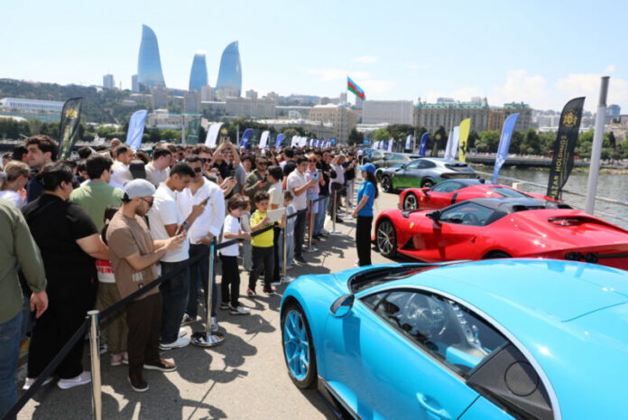 “Classics & Supercars” festivalı “Classics & Supercars” festivalı