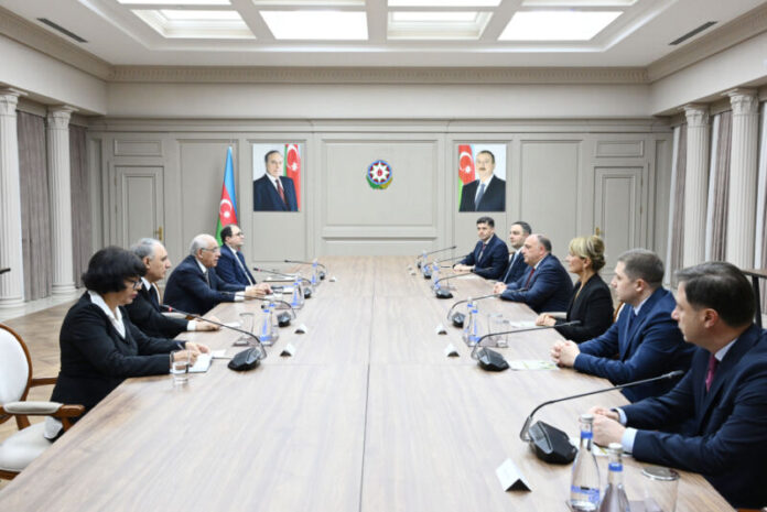 Azərbaycan Respublikasının Baş naziri Əli Əsədov iyulun 30-da Gürcüstanın Baş prokuroru Giorgi Qvarakidze ilə görüşüb Azərbaycan Respublikasının Baş naziri Əli Əsədov iyulun 30-da Gürcüstanın Baş prokuroru Giorgi Qvarakidze ilə görüşüb