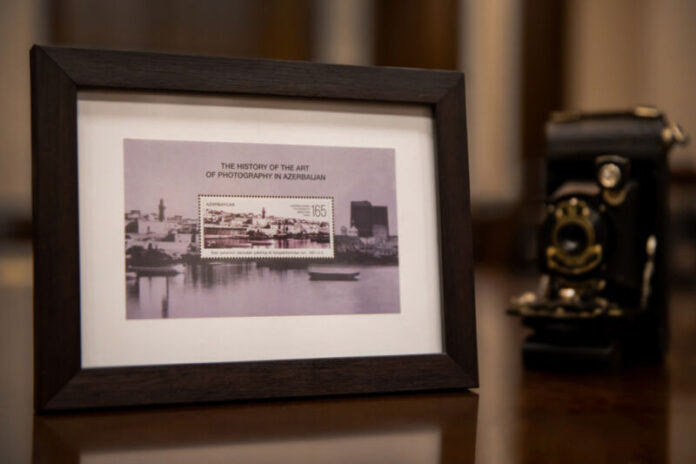 Azərbaycan fotoqrafiyasının 165 illiyinə həsr olunmuş xüsusi poçt markası hazırlanıb Azərbaycan fotoqrafiyasının 165 illiyinə həsr olunmuş xüsusi poçt markası hazırlanıb